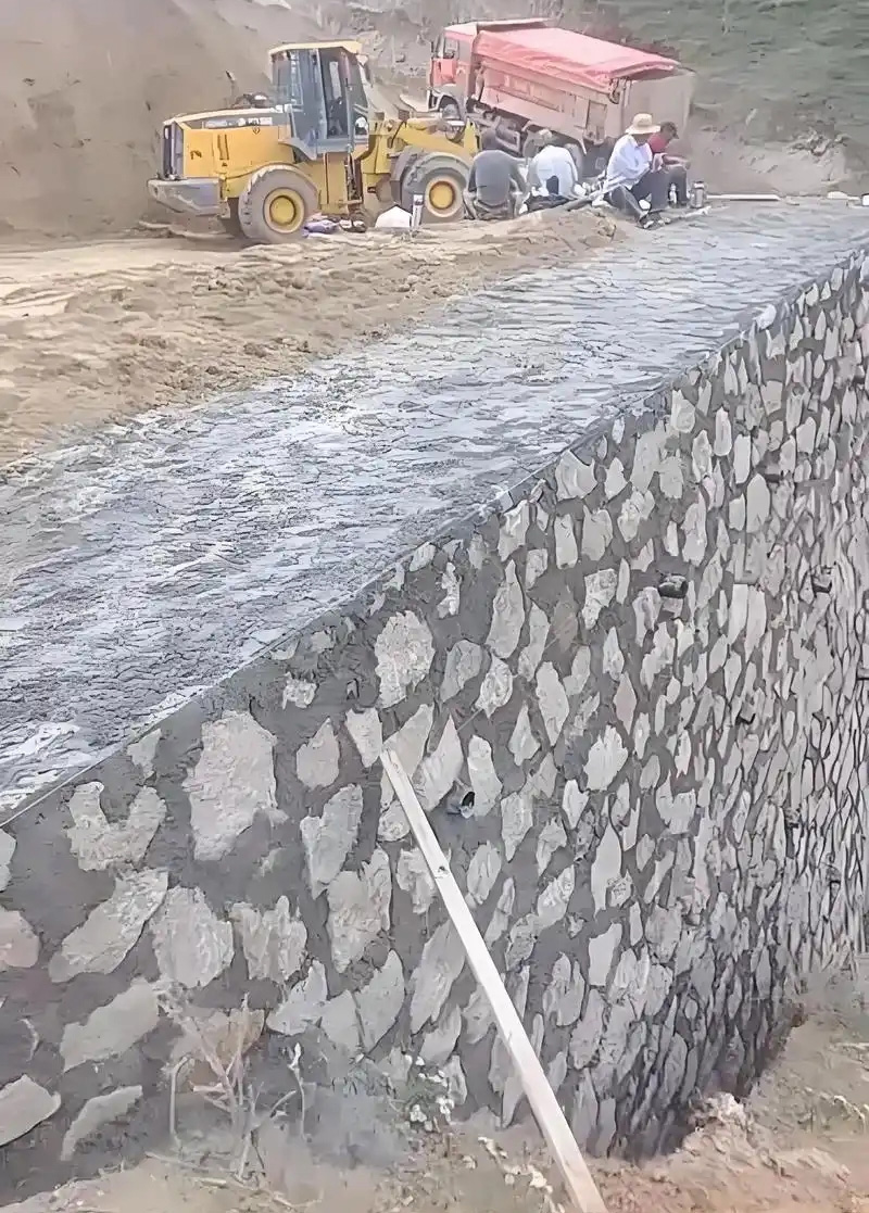 商丘睢阳区边坡加固